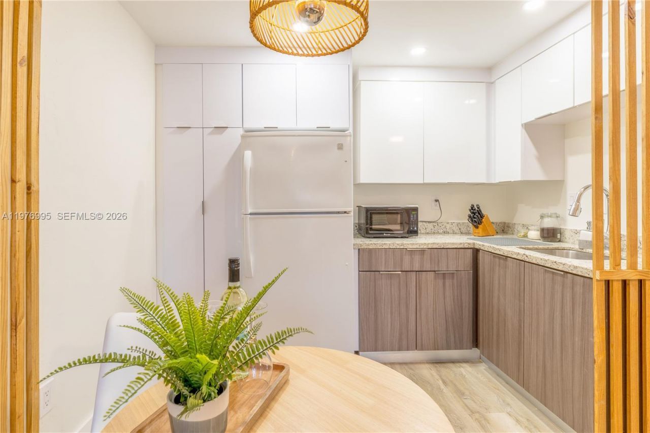 1836 NW 16th Ter , Miami, FL 33125 Photo