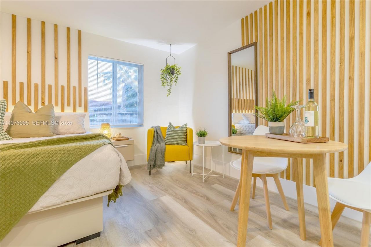 1836 NW 16th Ter , Miami, FL 33125 Photo