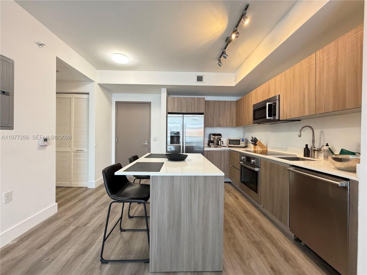 201 SW 17th Rd , Unit 304, Miami, FL 33129 Photo