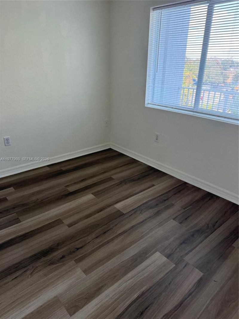 2536 NW 24th St , Unit 4D, Miami, FL 33142 Photo