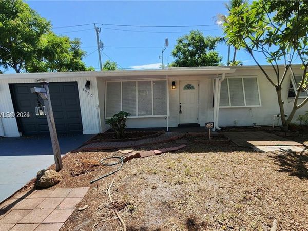 3050 NE 13th Ave , Pompano Beach, FL 33064