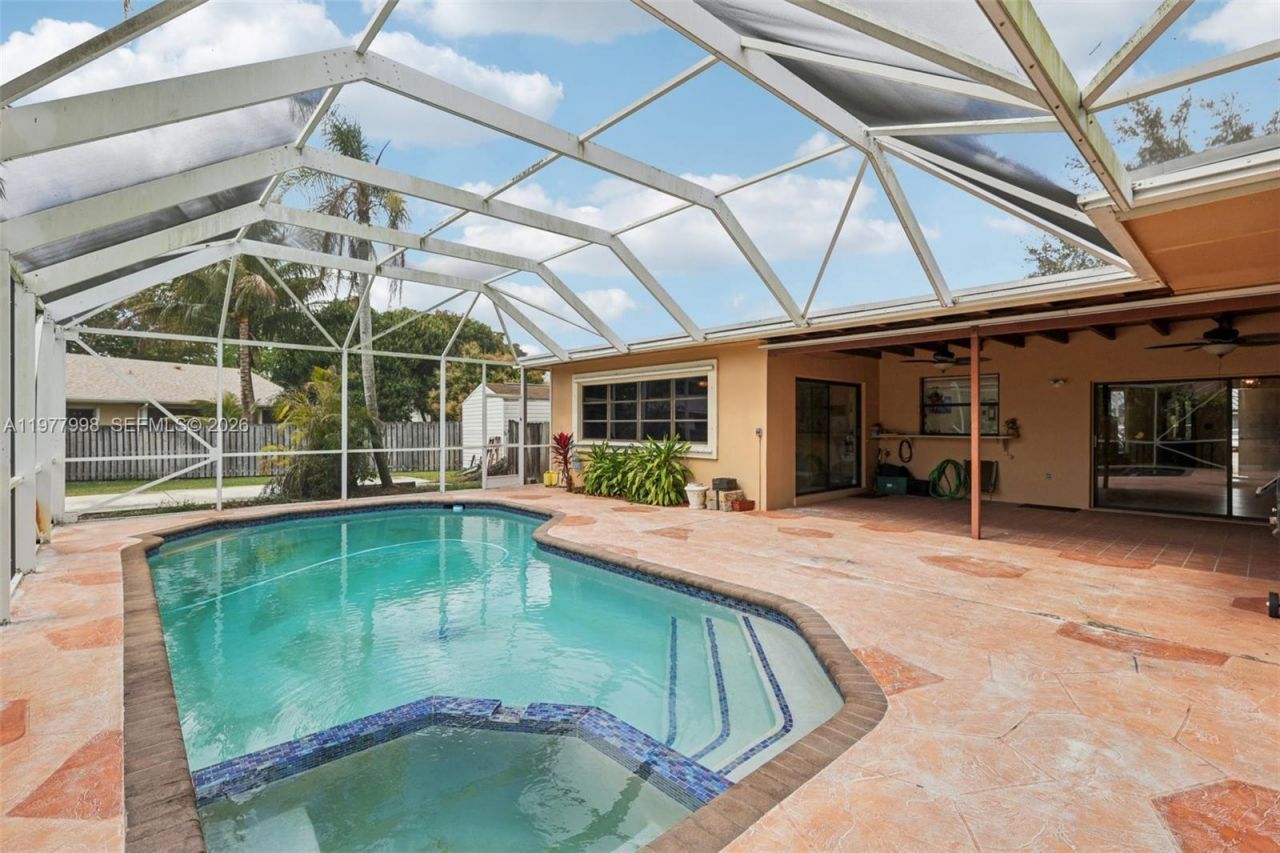 11744 SW 53rd Ct, Cooper City, FL 33330 Main Photo
