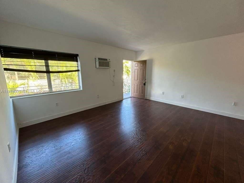 8321 Crespi Blvd, Unit 7, Miami Beach, FL 33141 Photo