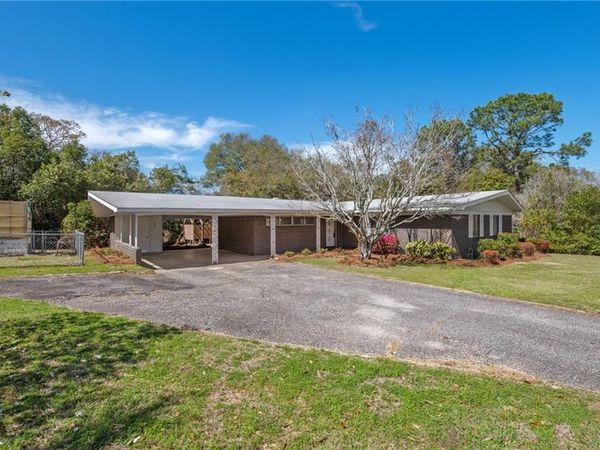 1967 Highland Forest Drive , Mobile, AL 36618