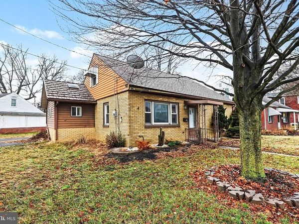 418 E MAIN STREET , SHIREMANSTOWN, PA 17011