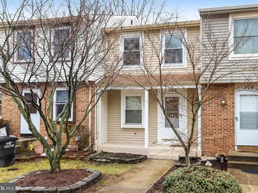 106 CHARING COURT , STERLING, VA 20164