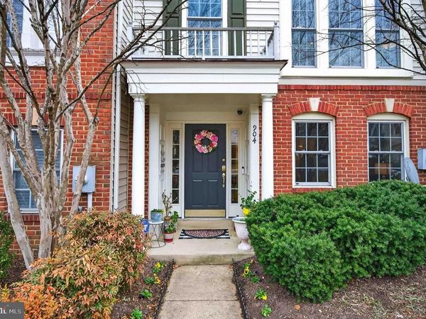 904 HARRISON CIRCLE, ALEXANDRIA, VA 22304