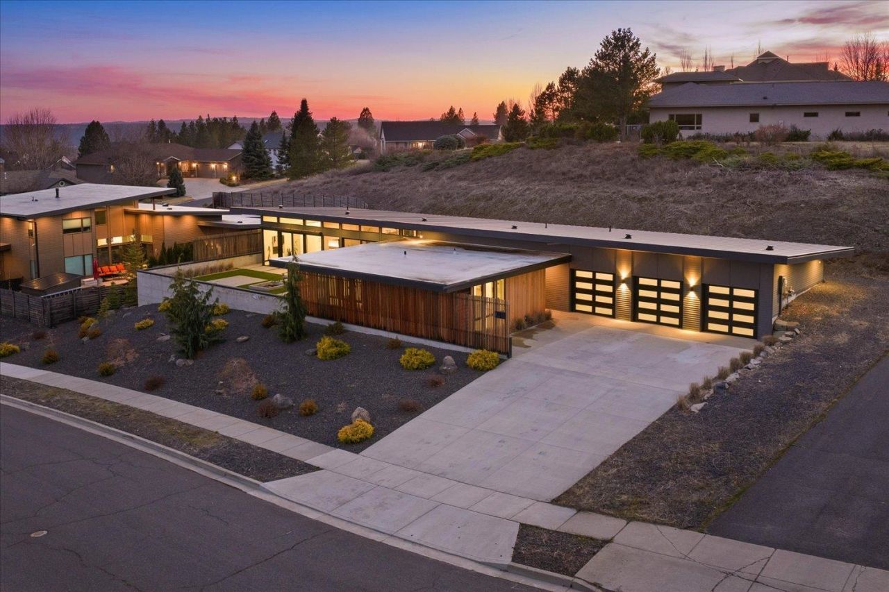 7411 N Quamish Dr, Spokane, WA 99208 Main Photo