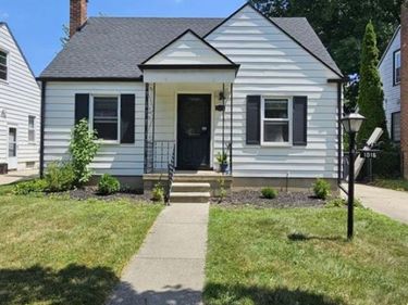 1016 Grove Avenue, Royal Oak, MI 48067