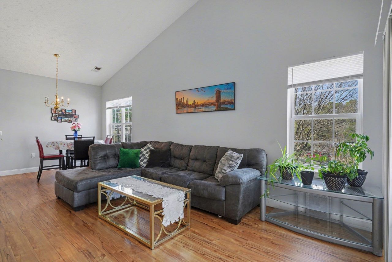 1141 Peace Pipe Pl. Photo 7