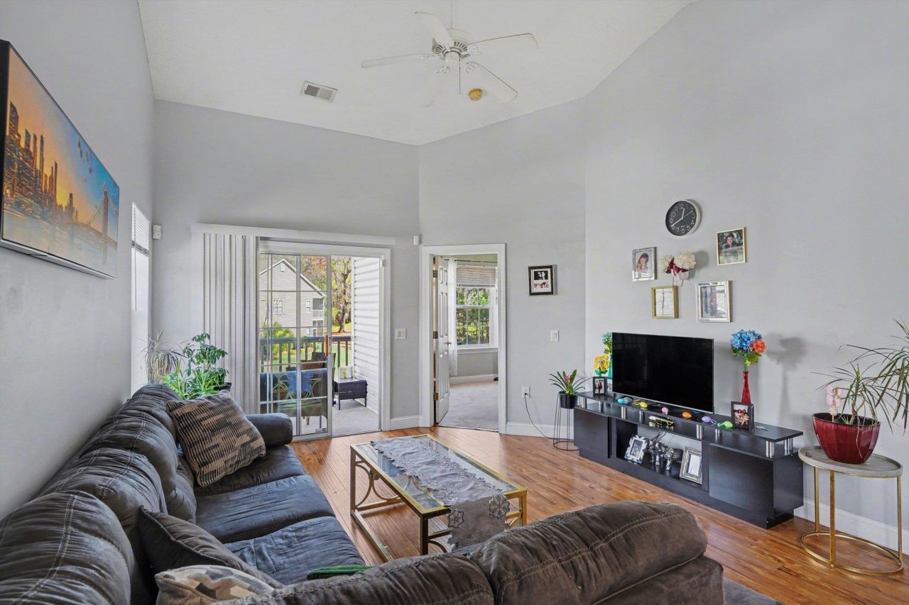 1141 Peace Pipe Pl. Photo 9