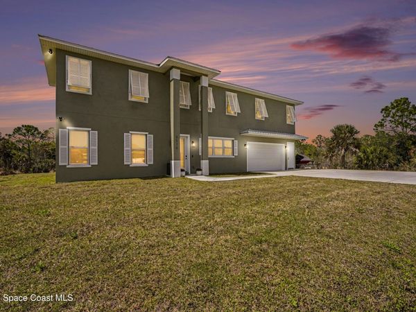 5570 Sanctuary Avenue , Grant, FL 32949