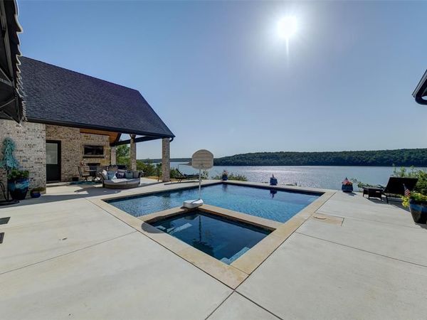 253 Grand Harbor Boulevard, Chico, TX 76431