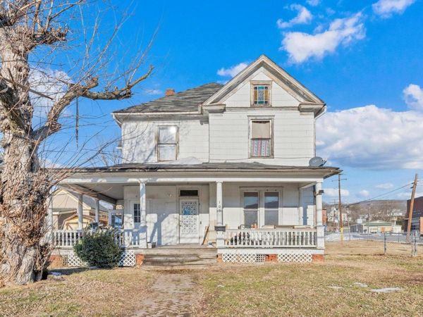 105 N Lexington AVE, Covington, VA 24426