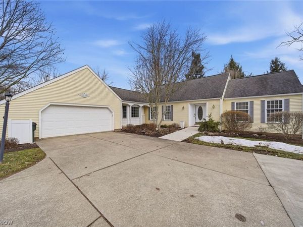 7450 Angel Drive NW, North Canton, OH 44720