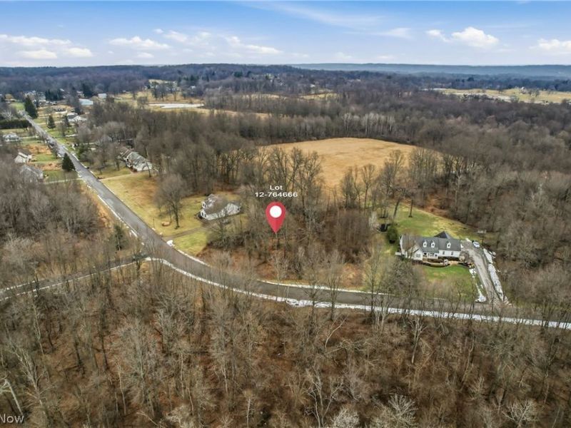 Lakeview Drive, Hubbard, OH 44425 Photo 5