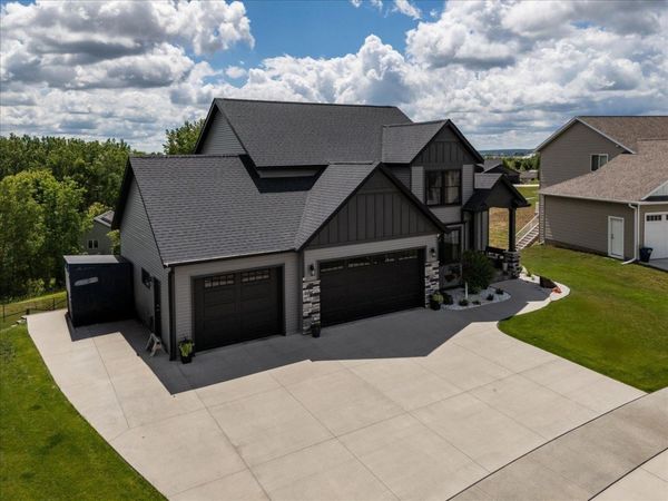 6364 Sunset Hill Place NW, Rochester, MN 55901
