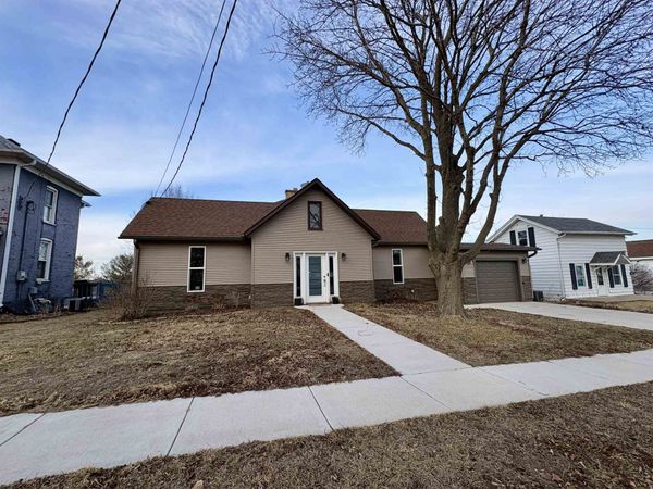 436 Hubbard Street, WINSLOW, IL 61089