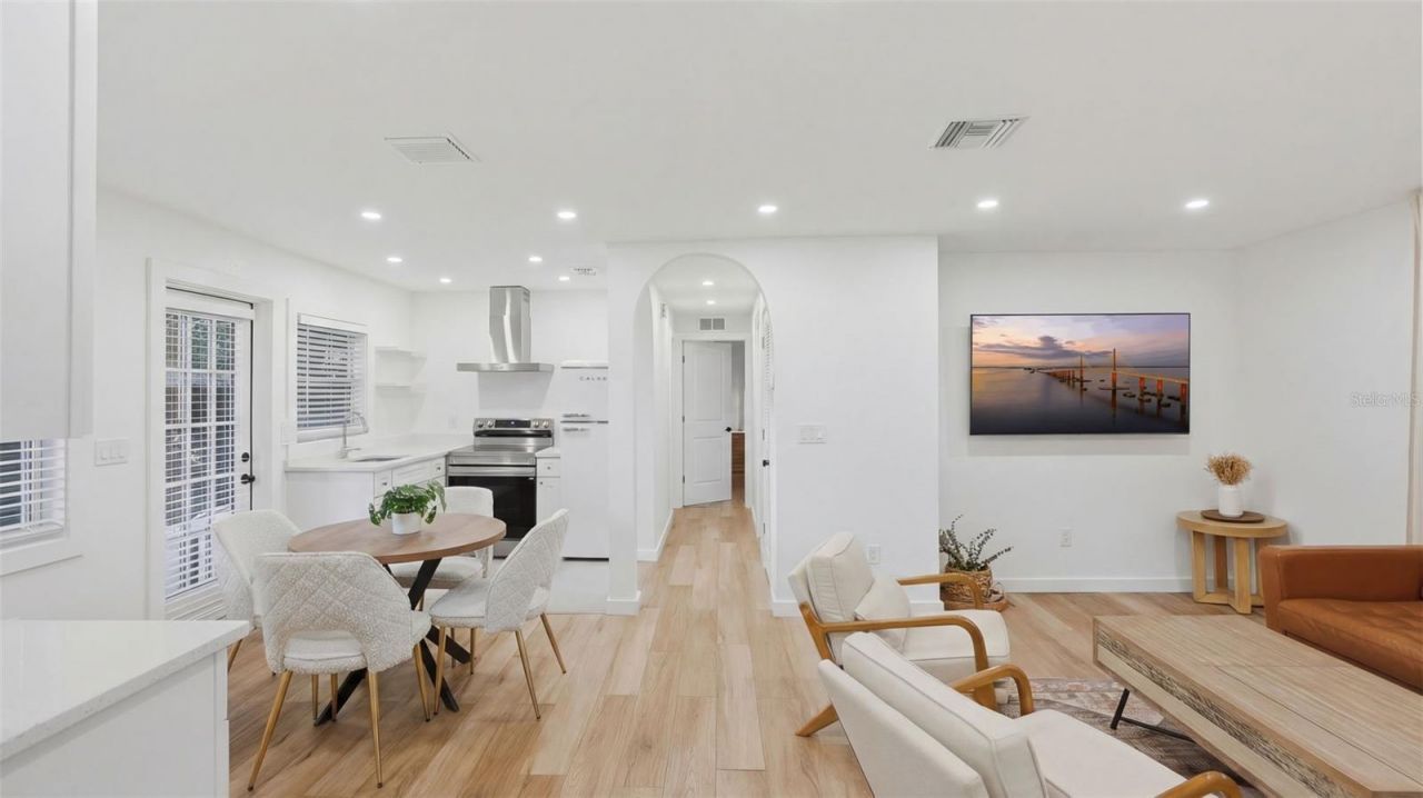 4631 Queensboro Avenue S, Saint Petersburg, FL 33711 Photo