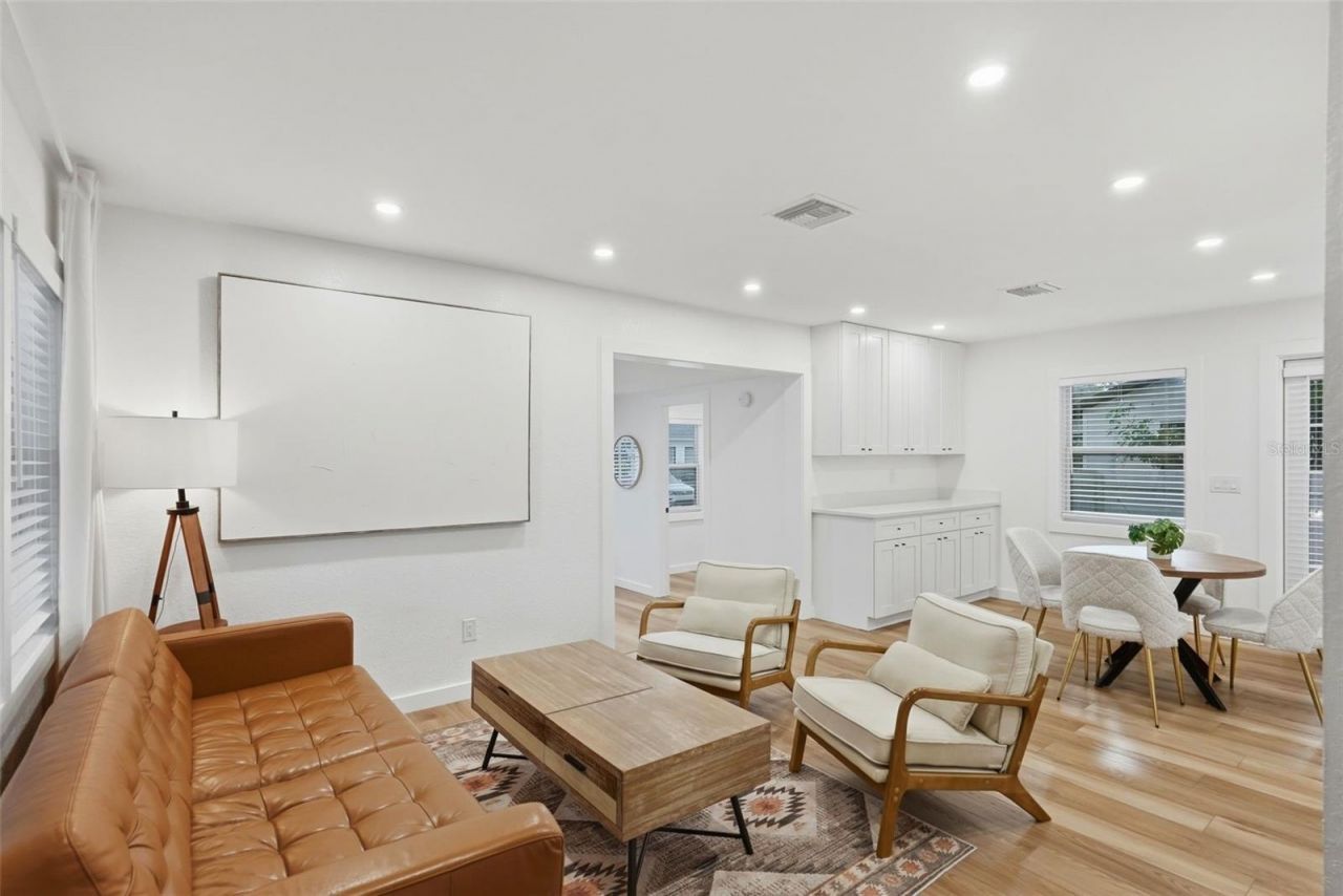 4631 Queensboro Avenue S, Saint Petersburg, FL 33711 Photo