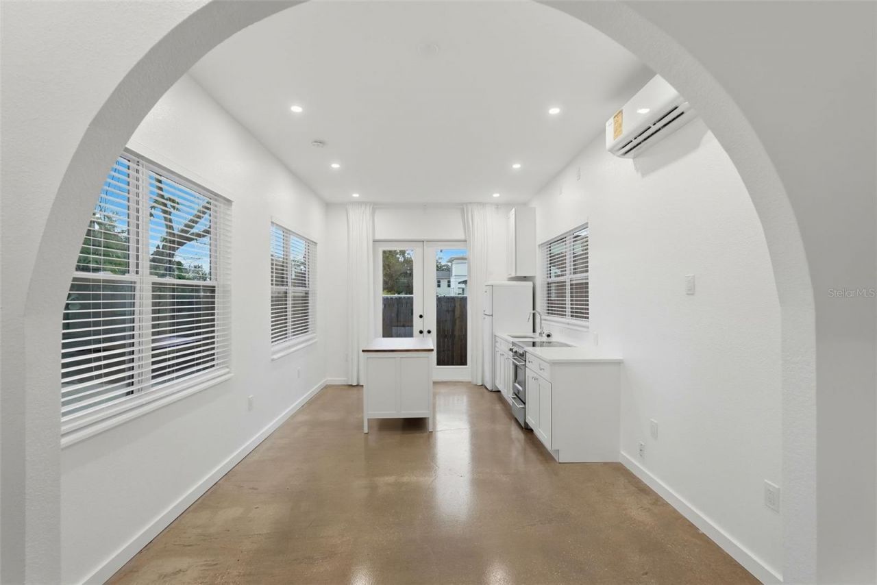 4631 Queensboro Avenue S, Saint Petersburg, FL 33711 Photo