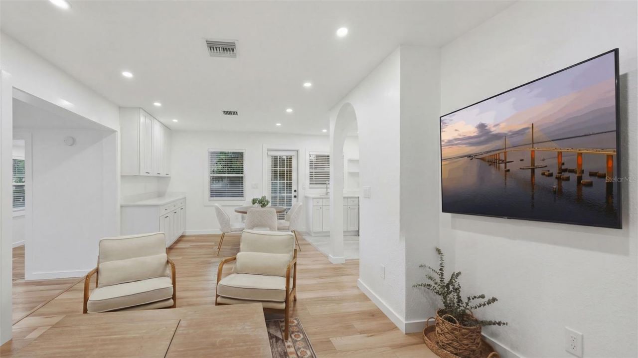 4631 Queensboro Avenue S, Saint Petersburg, FL 33711 Photo