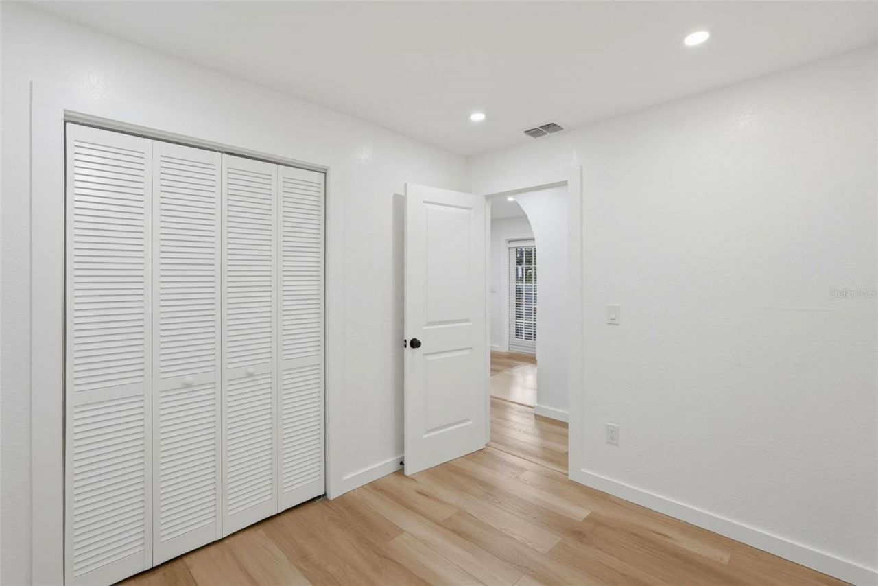 4631 Queensboro Avenue S, Saint Petersburg, FL 33711 Photo