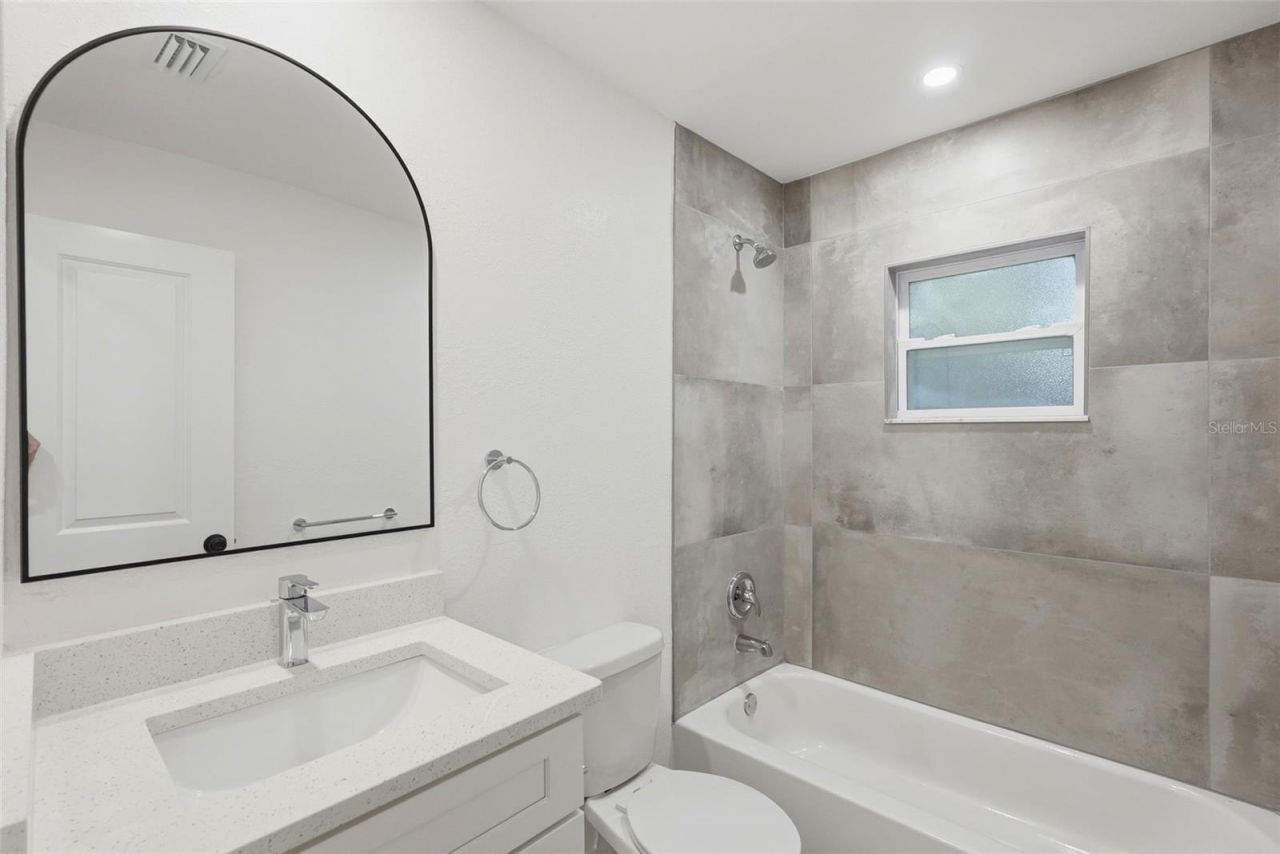 4631 Queensboro Avenue S, Saint Petersburg, FL 33711 Photo