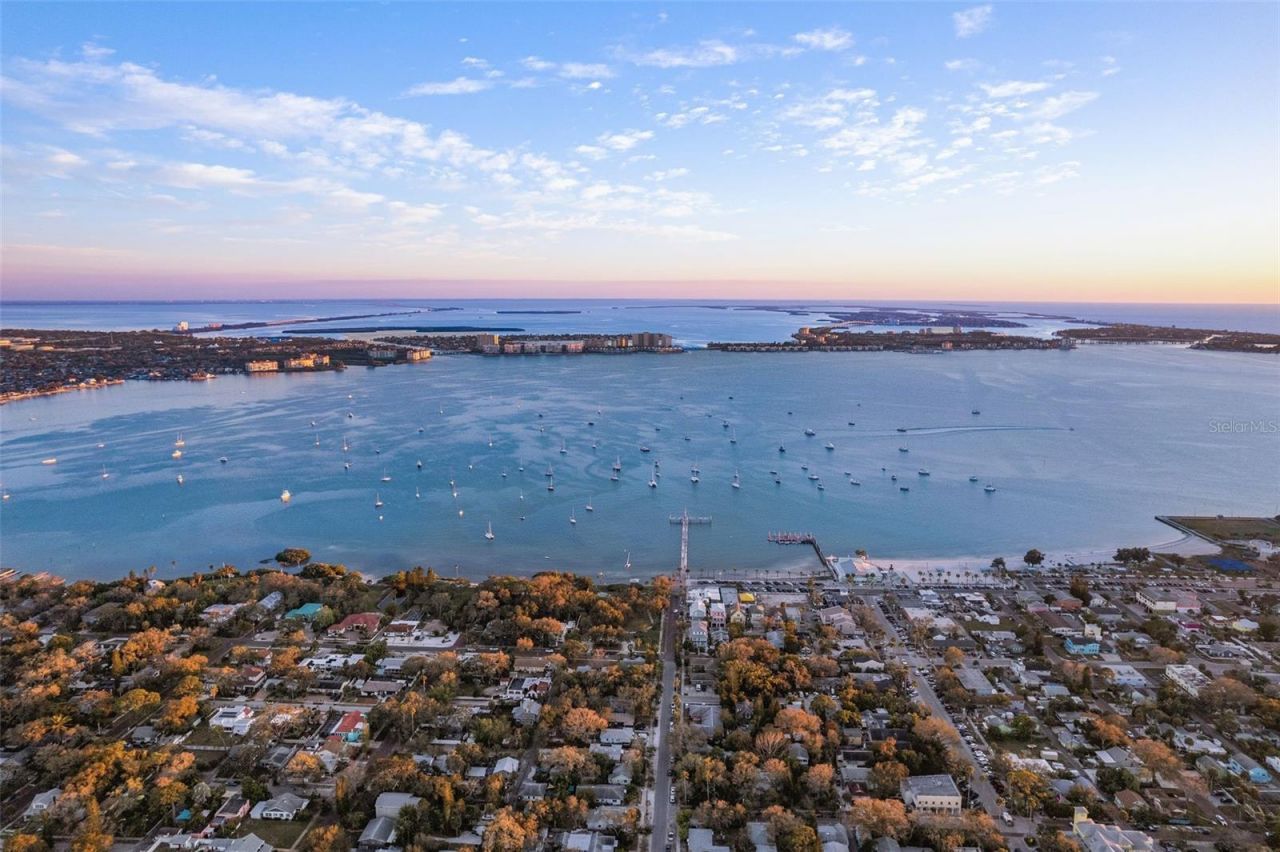 4631 Queensboro Avenue S, Saint Petersburg, FL 33711 Photo