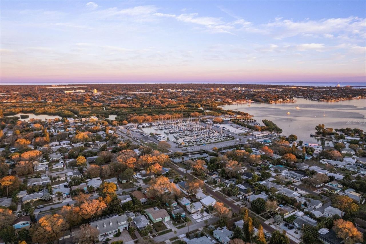 4631 Queensboro Avenue S, Saint Petersburg, FL 33711 Photo