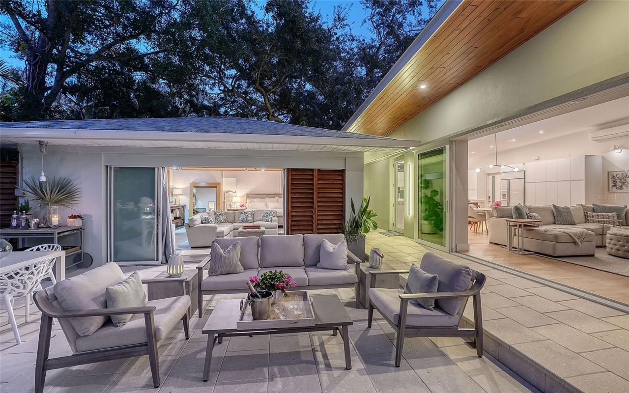 1731 Cunliff Lane, Sarasota, FL 34239 Photo