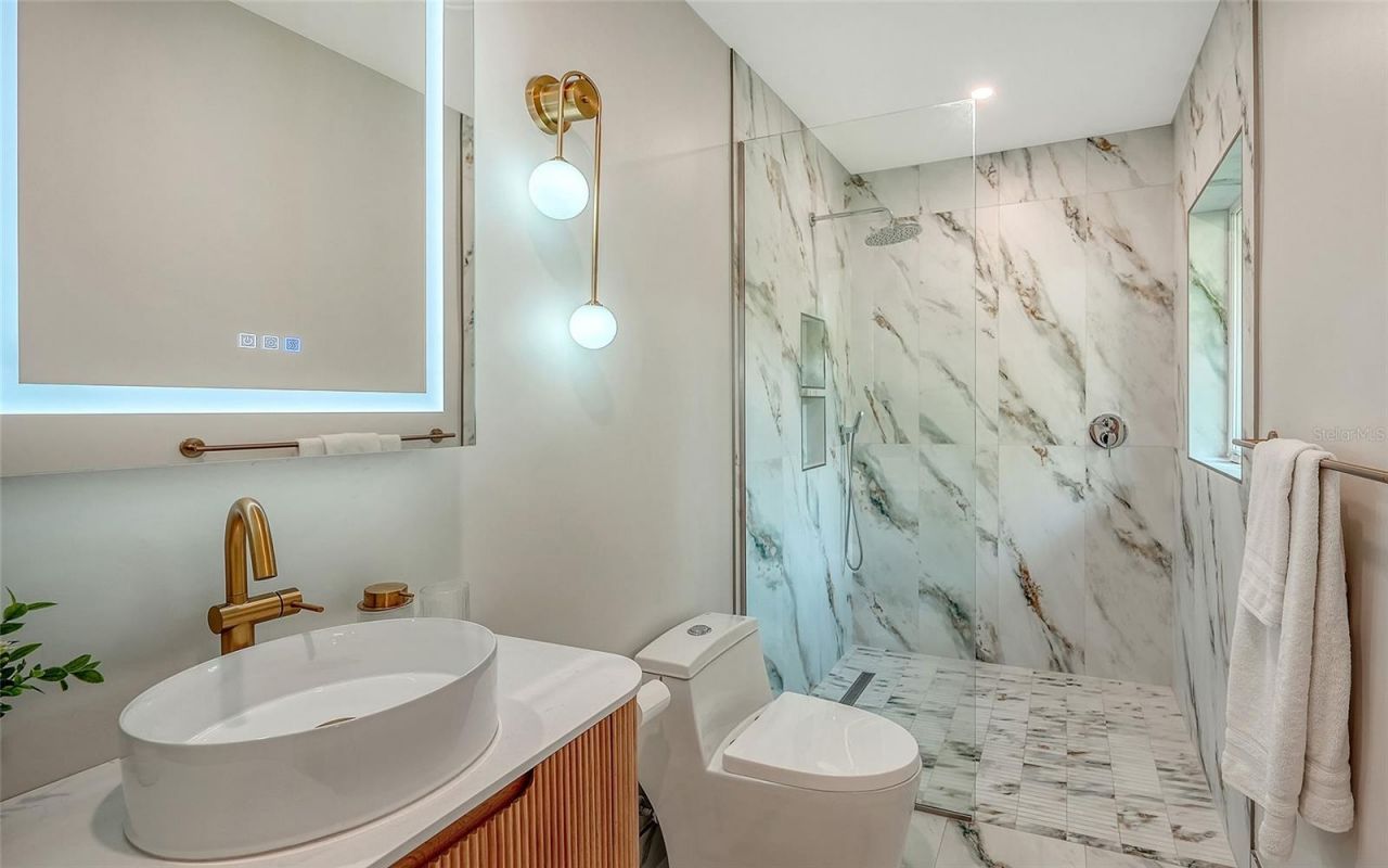 1731 Cunliff Lane, Sarasota, FL 34239 Photo