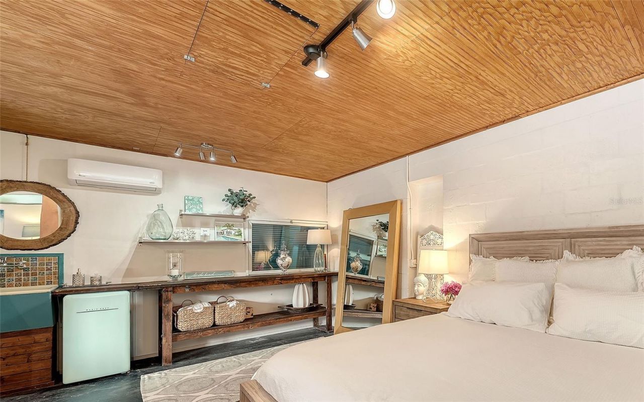 1731 Cunliff Lane, Sarasota, FL 34239 Photo