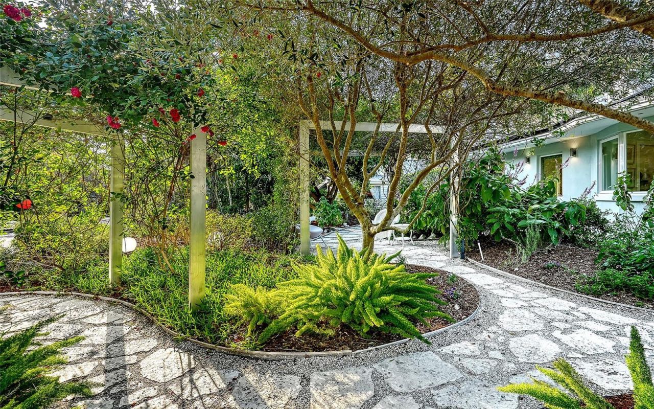 1731 Cunliff Lane, Sarasota, FL 34239 Photo