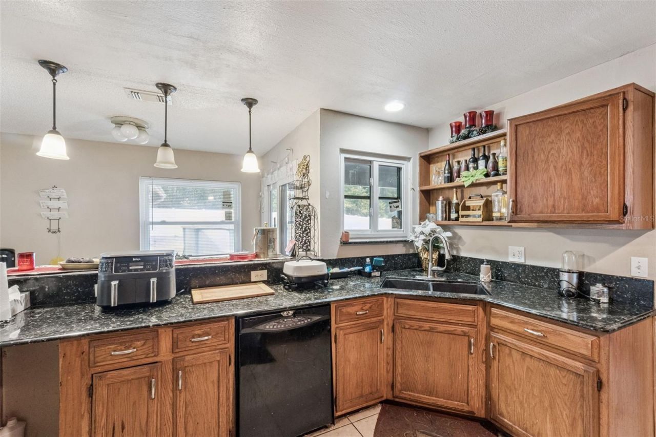 6815 Crescent Ridge Road, Orlando, FL 32810 Photo