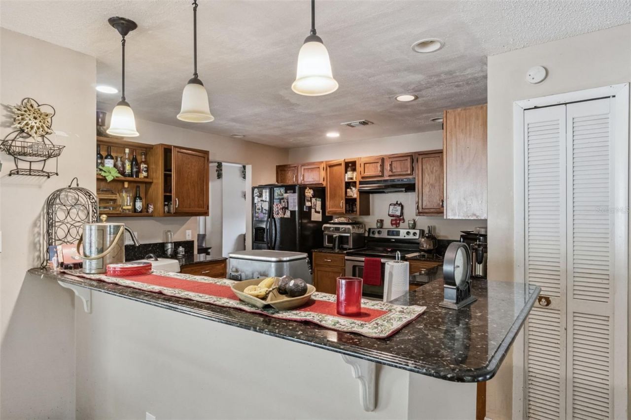6815 Crescent Ridge Road, Orlando, FL 32810 Photo