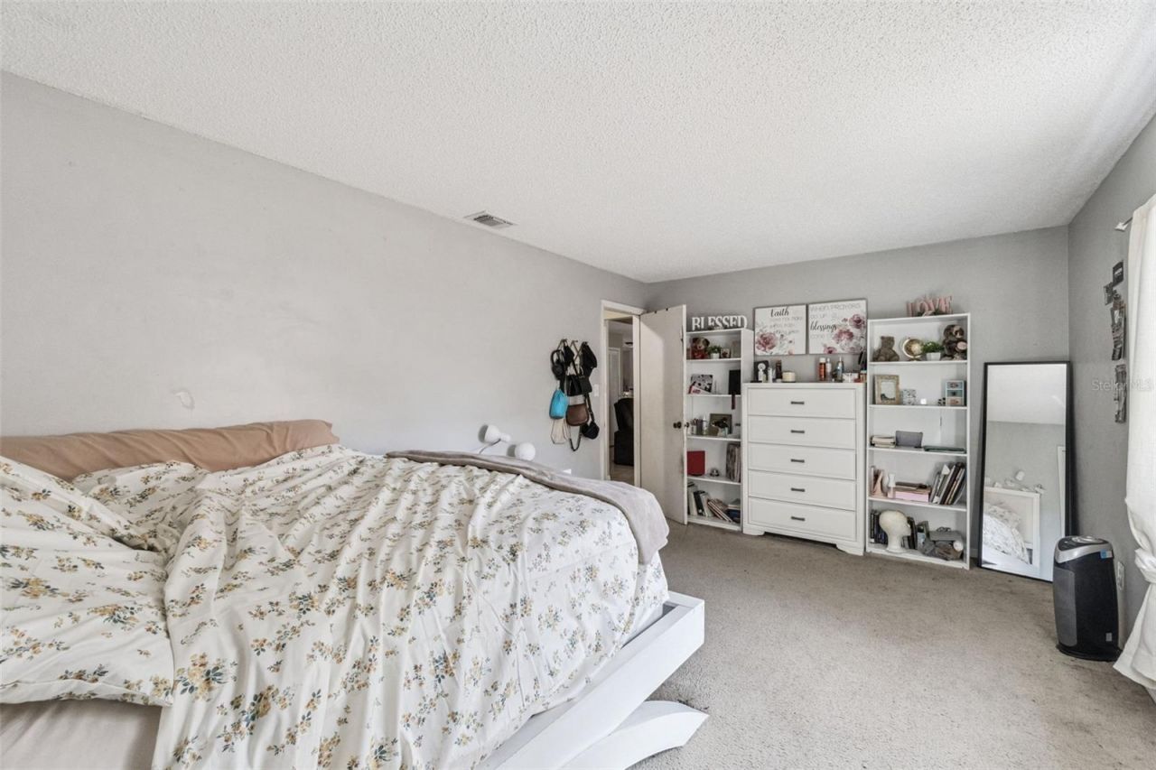 6815 Crescent Ridge Road, Orlando, FL 32810 Photo