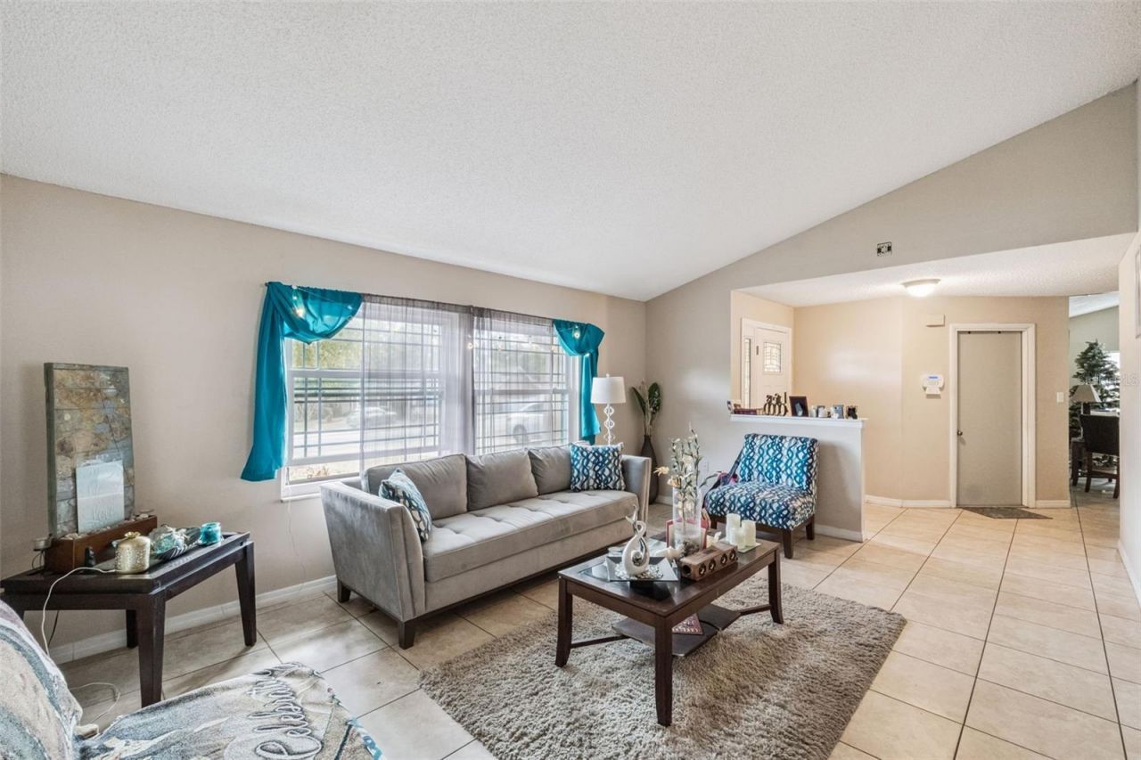 6815 Crescent Ridge Road, Orlando, FL 32810 Photo
