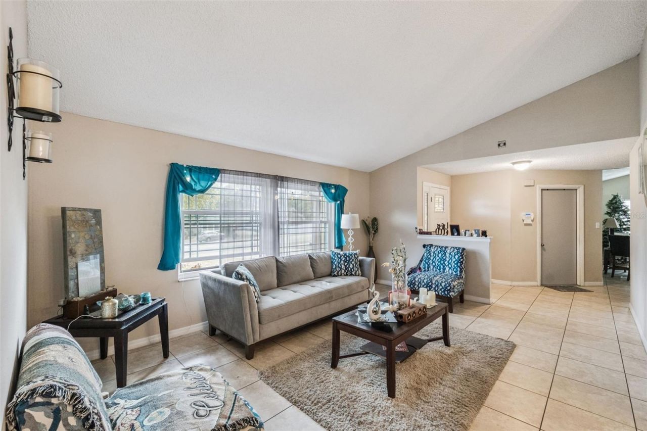 6815 Crescent Ridge Road, Orlando, FL 32810 Photo