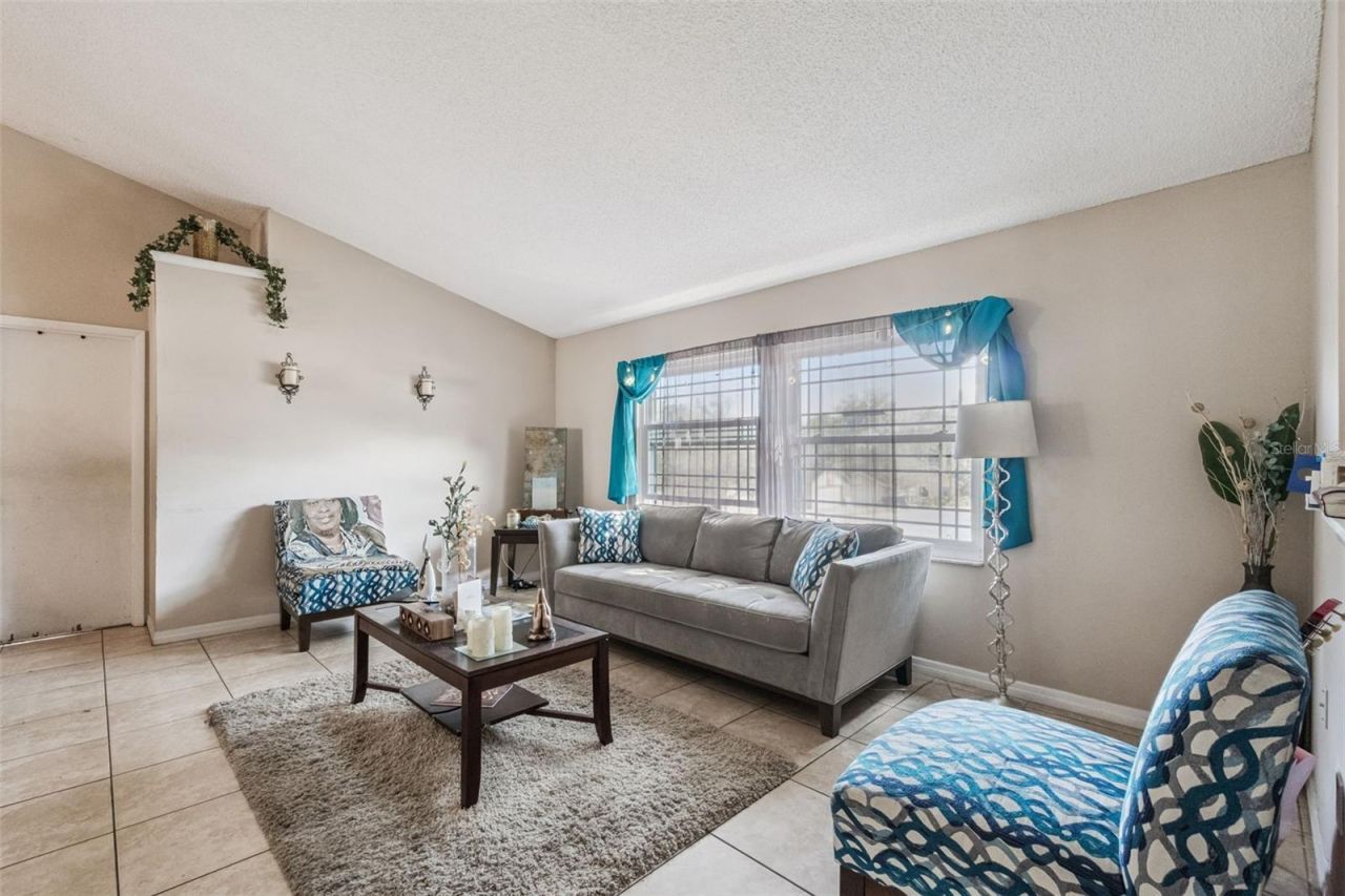 6815 Crescent Ridge Road, Orlando, FL 32810 Photo