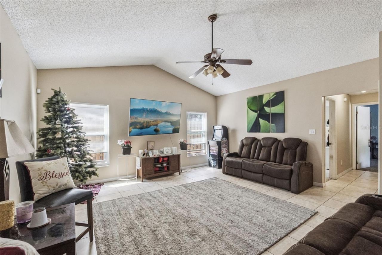 6815 Crescent Ridge Road, Orlando, FL 32810 Photo