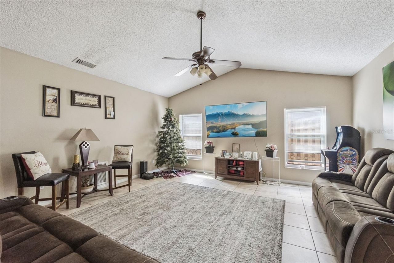 6815 Crescent Ridge Road, Orlando, FL 32810 Photo