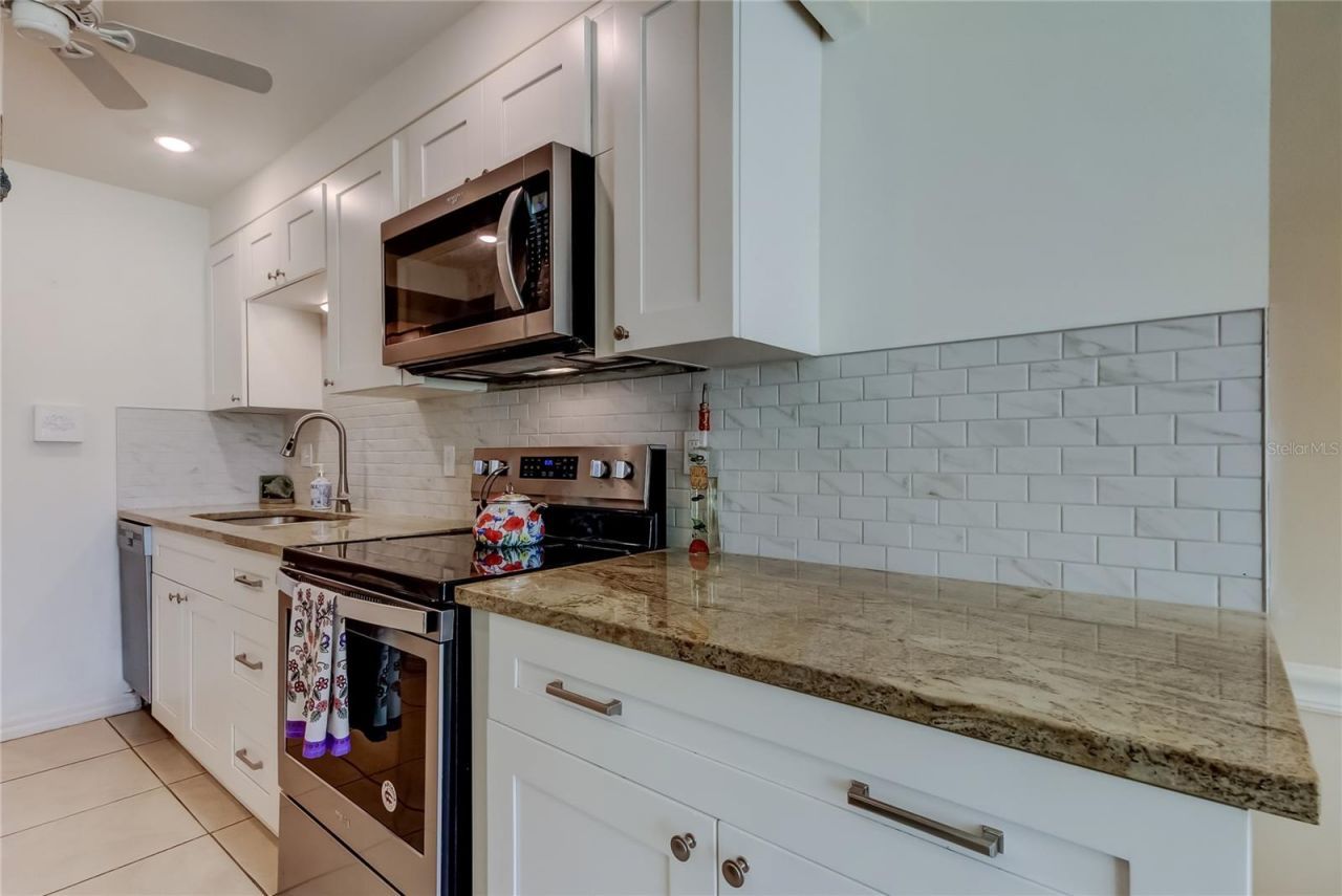 5095 Bay Street Ne, Unit 104, Saint Petersburg, FL 33703 Photo