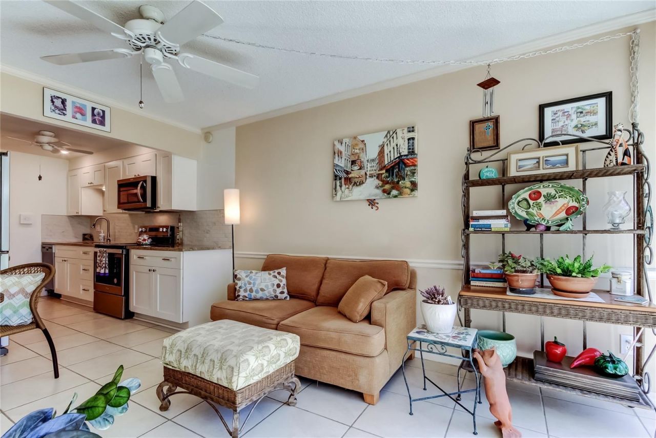 5095 Bay Street Ne, Unit 104, Saint Petersburg, FL 33703 Photo