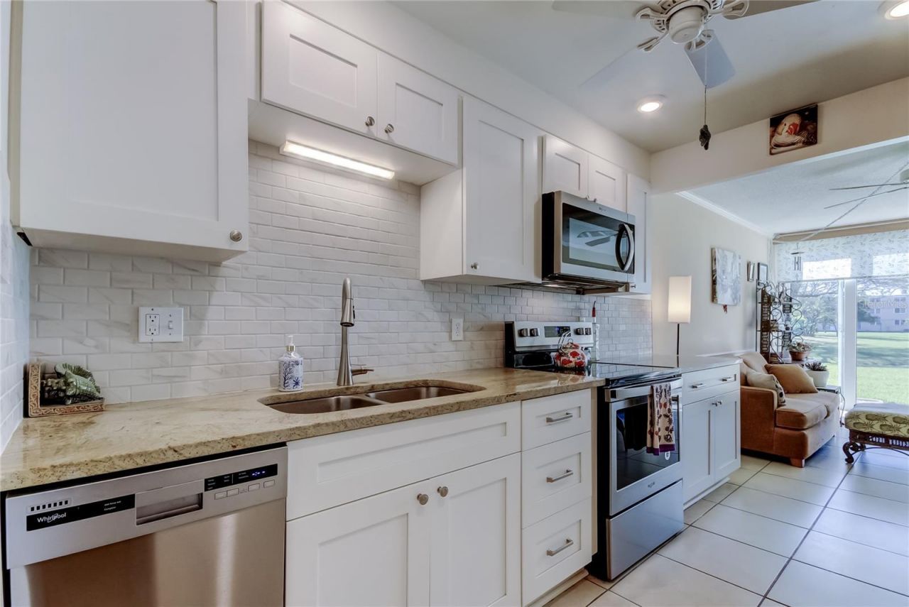 5095 Bay Street Ne, Unit 104, Saint Petersburg, FL 33703 Photo