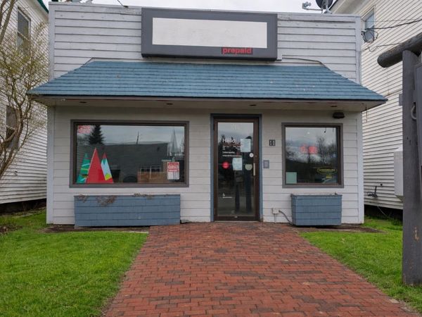 11 Bridge Street, Colebrook, NH 03576