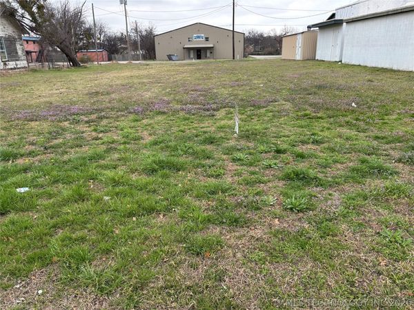 911 W Main , Ardmore, OK 73401