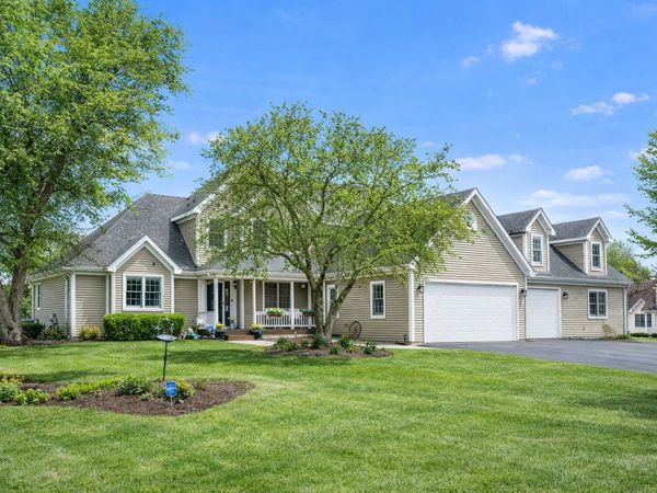 5302 Autumn Way, Johnsburg, IL 60051