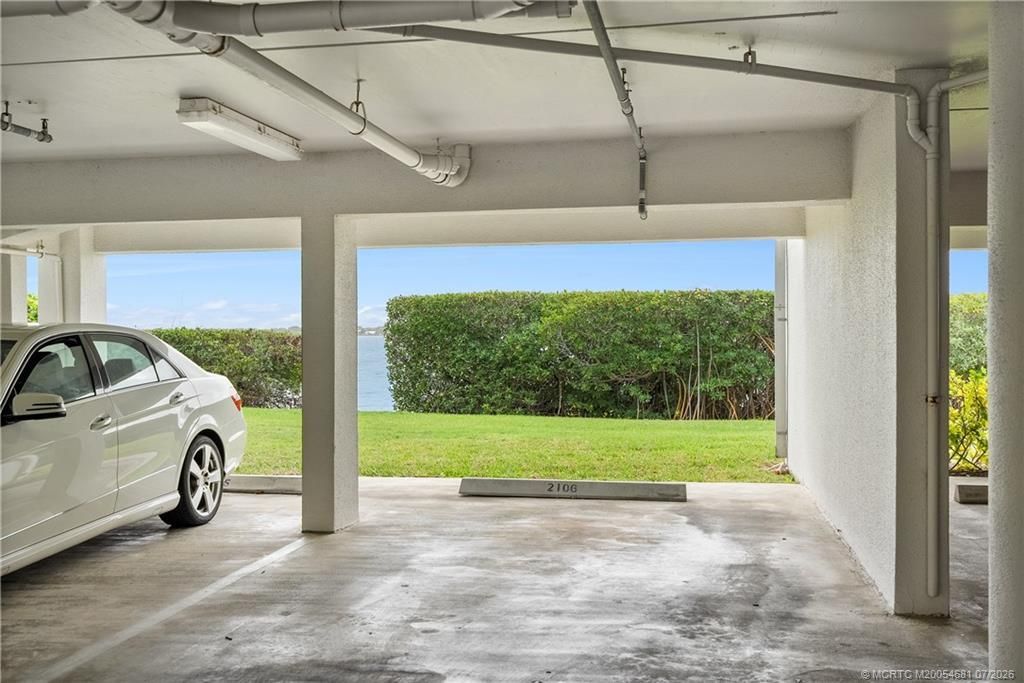 164 NE Edgewater Drive, Unit 2106, Stuart, FL 34996 Photo