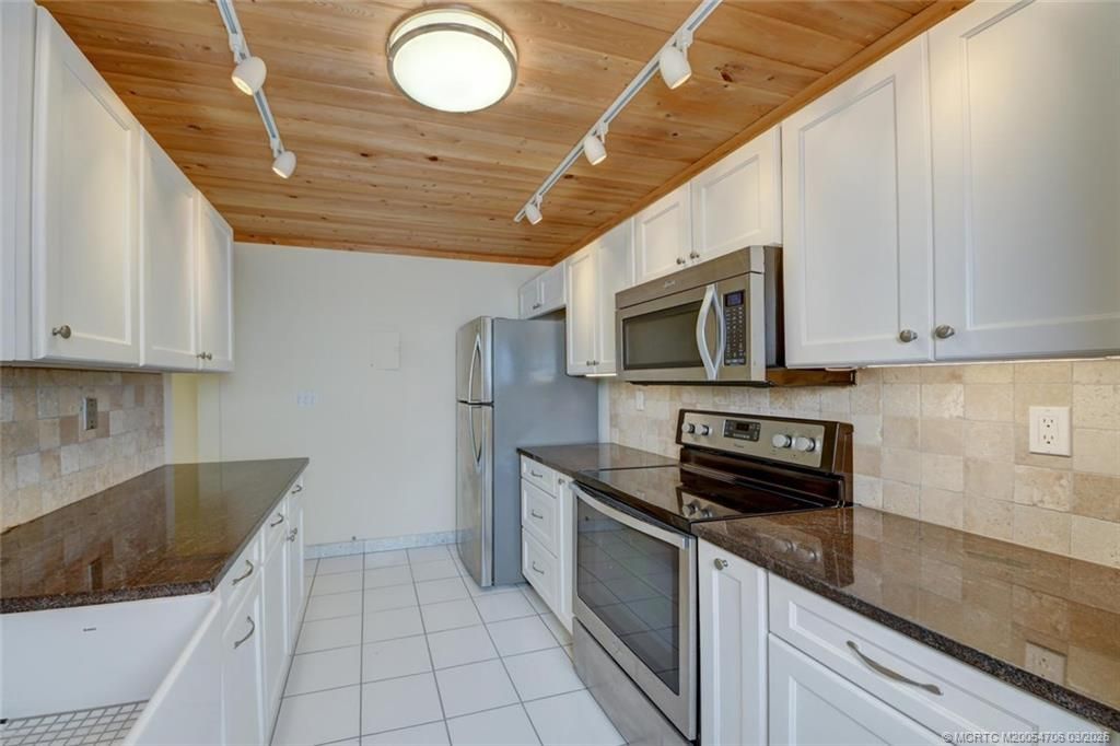 10044 S Ocean Drive, Unit 1202, Jensen Beach, FL 34957 Photo